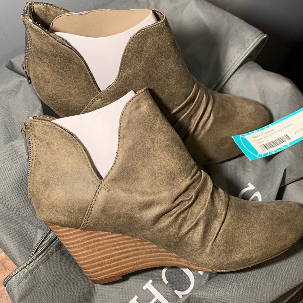 Wedge bootie